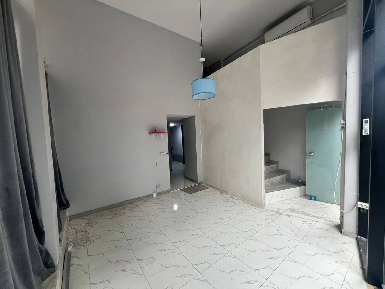 Office, 130 m² — 1
