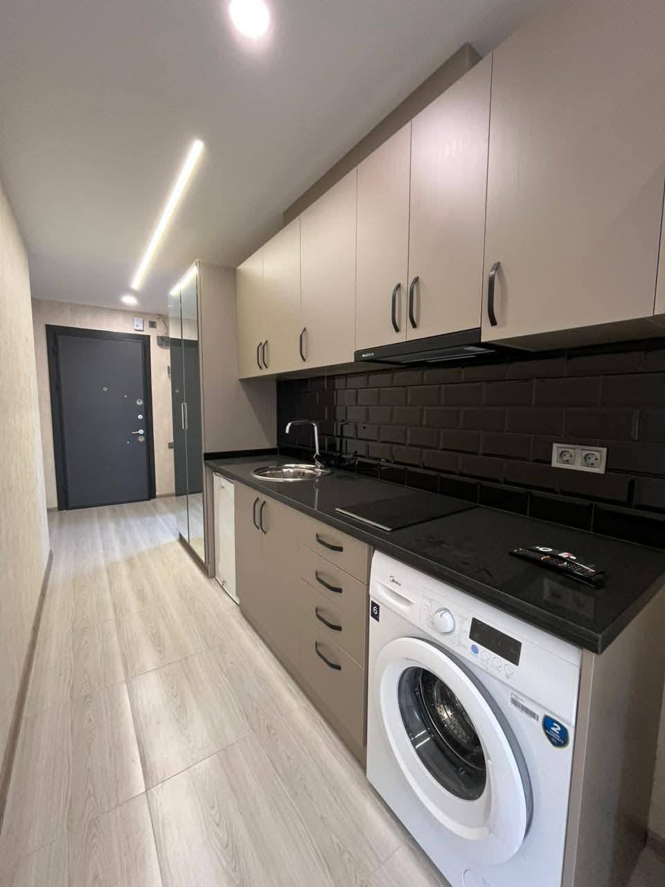 Studio, 40 m² — St. Redzheba Nizharadze, 19