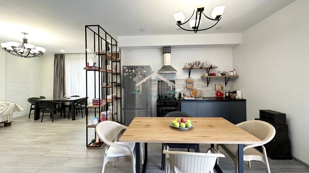 House, 110 m² — Kvariati 20