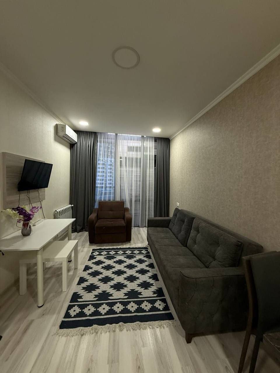 Apartment, 50 m² — St. Pirosmani, 19