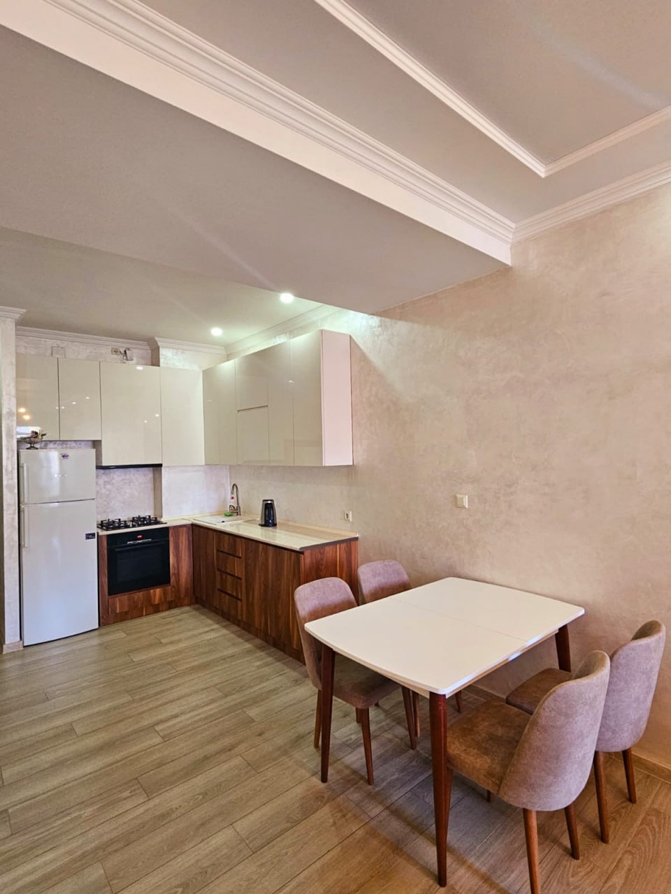 Apartment, 75 m² — S. Khimshiashvili 15
