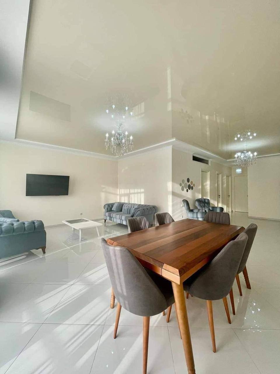 Apartment, 110 m² — St. Pirosmani 18d