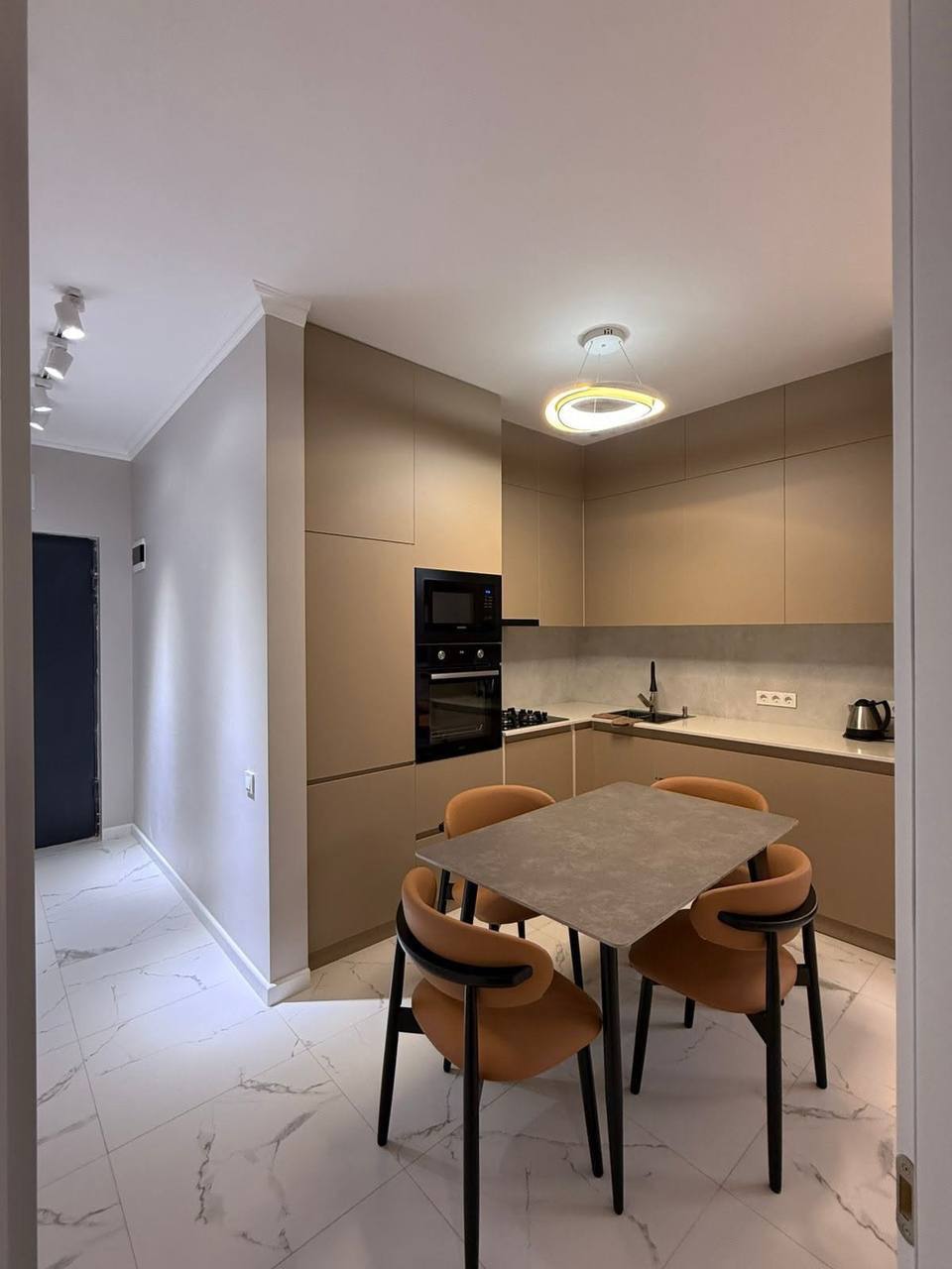 Apartment, 80 m² — St. Brtskinvale, 102