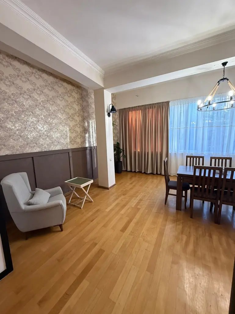 Apartment, 90 m² — Ave. Pekina 10