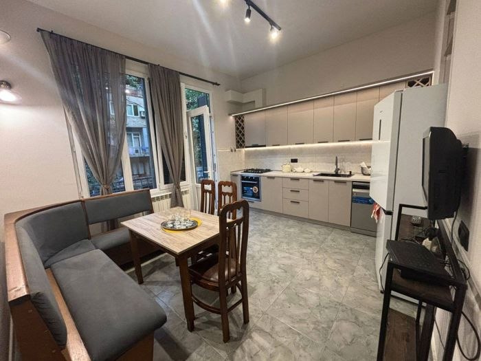 Apartment, 100 m² — St. Tarkhnishvili 18