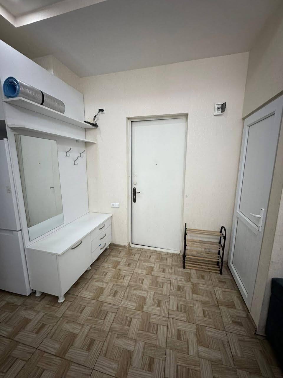 Apartment, 40 m² — St. Pirosmani 18