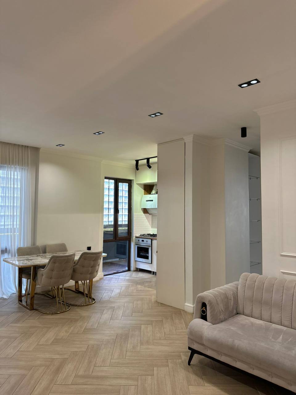 Apartment, 90 m² — Bagrationi 129