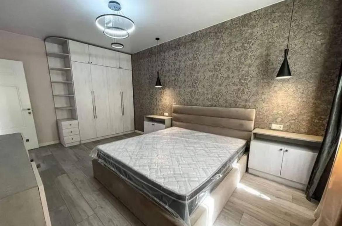 Apartment, 100 m² — Vake