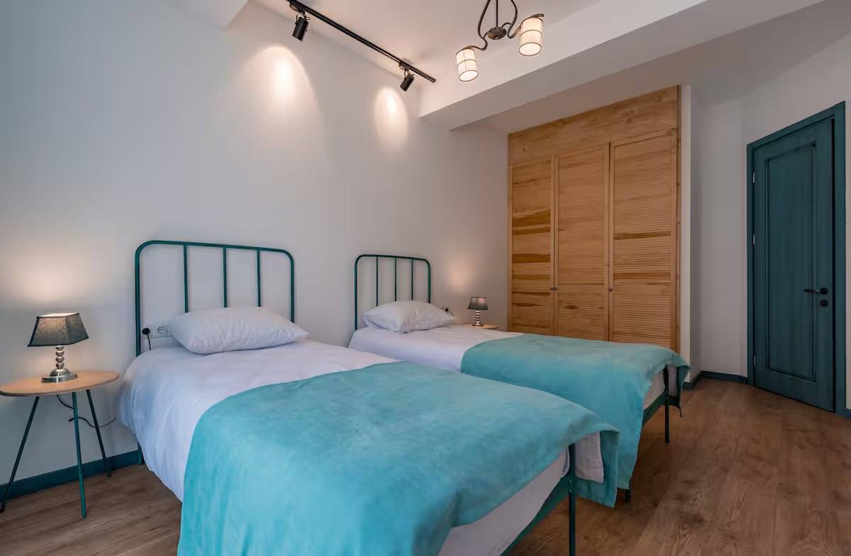 Apartment, 79 m² — Mtatsminda