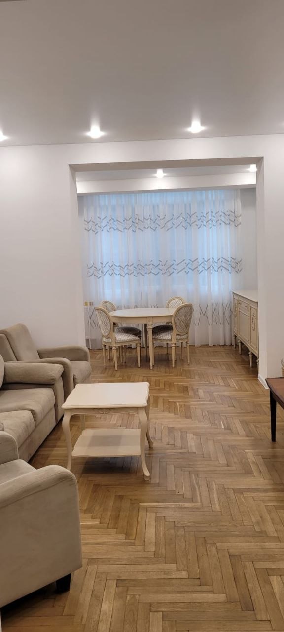Apartment, 110 m² — Vazha Pshavela 4
