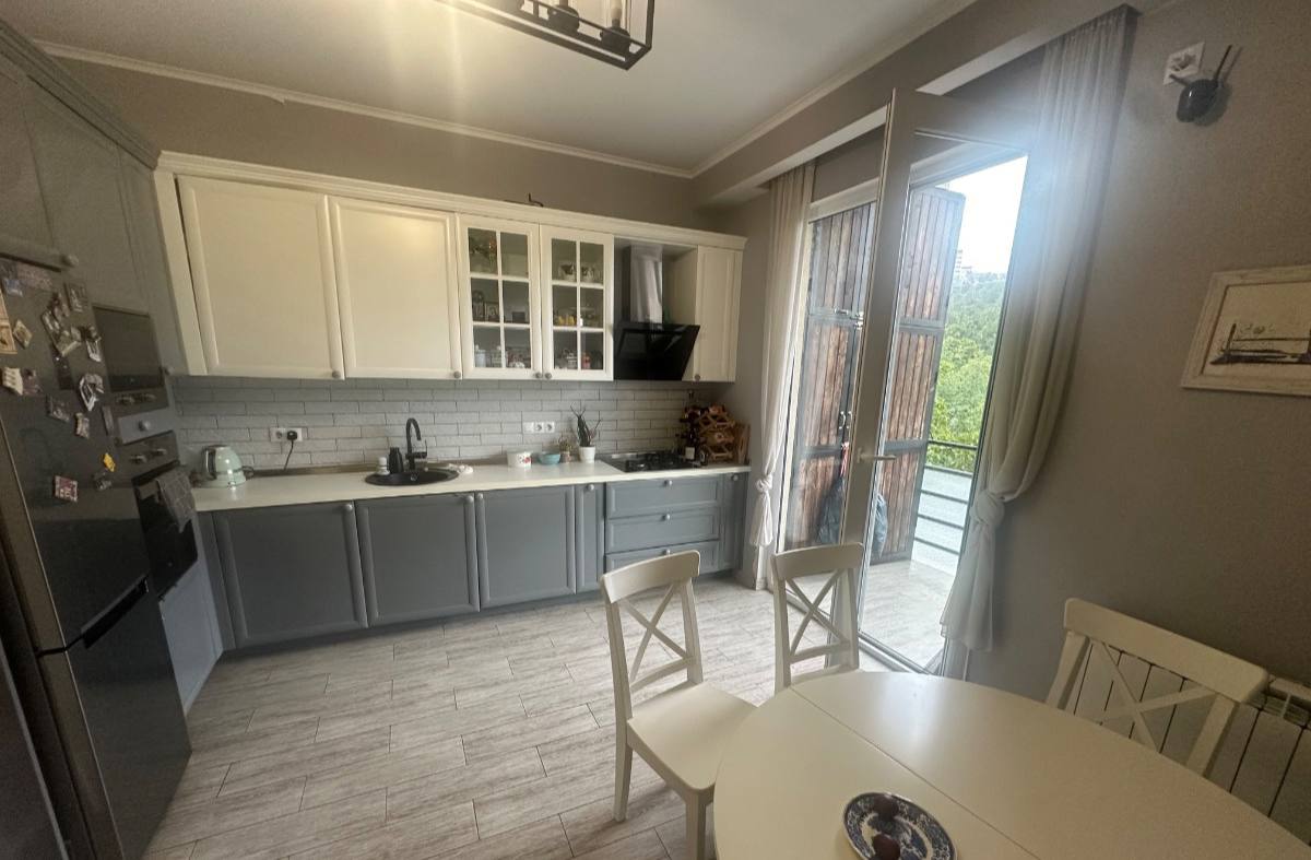 Apartment, 130 m² — St. Beritashvili 33