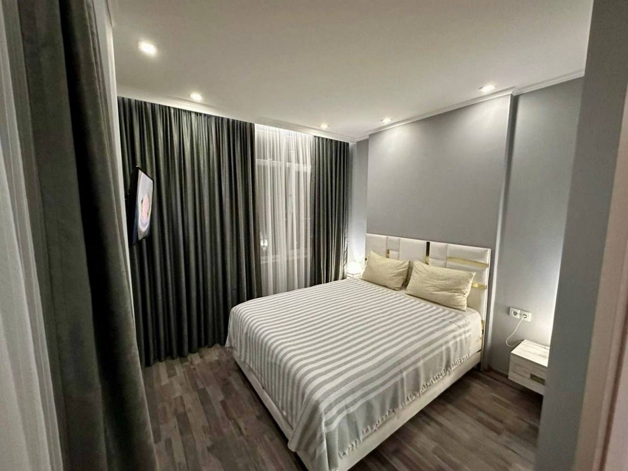 Apartment, 90 m² — St. Pirosmani 18
