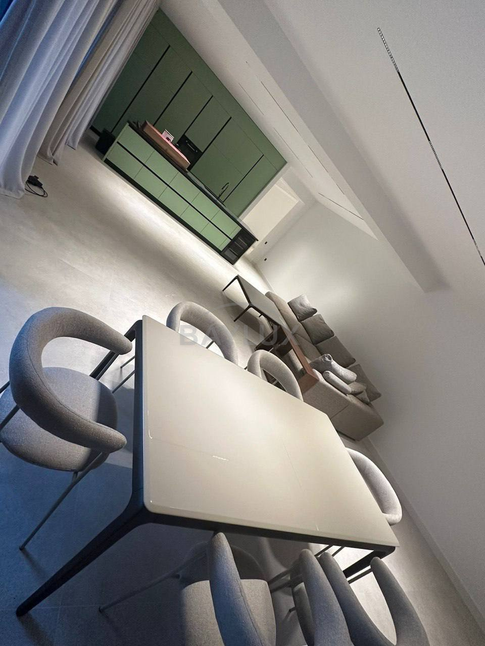 Apartment, 187 m² — Vake