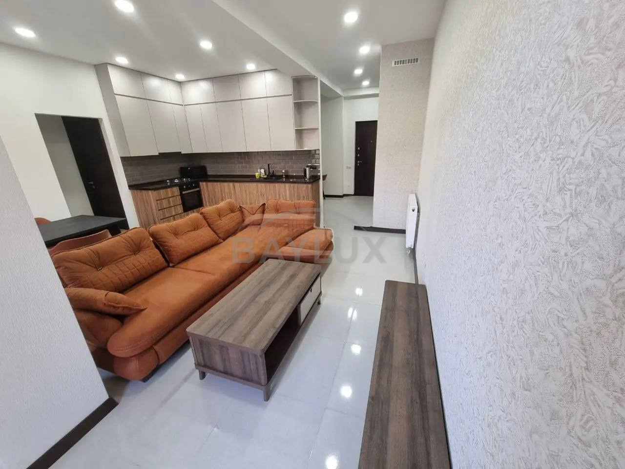 Apartment, 90 m² — Saburtalo