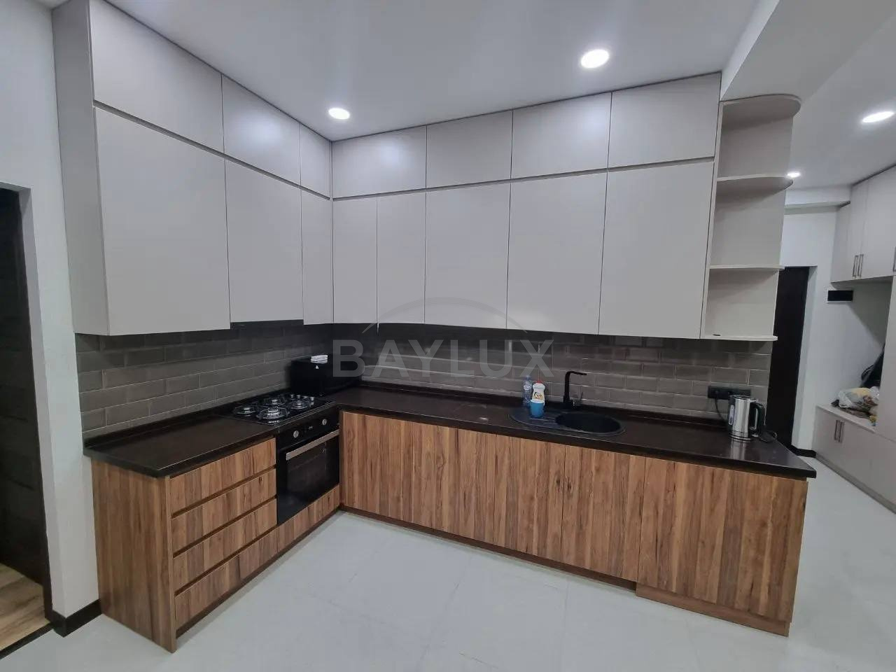 Apartment, 90 m² — Saburtalo