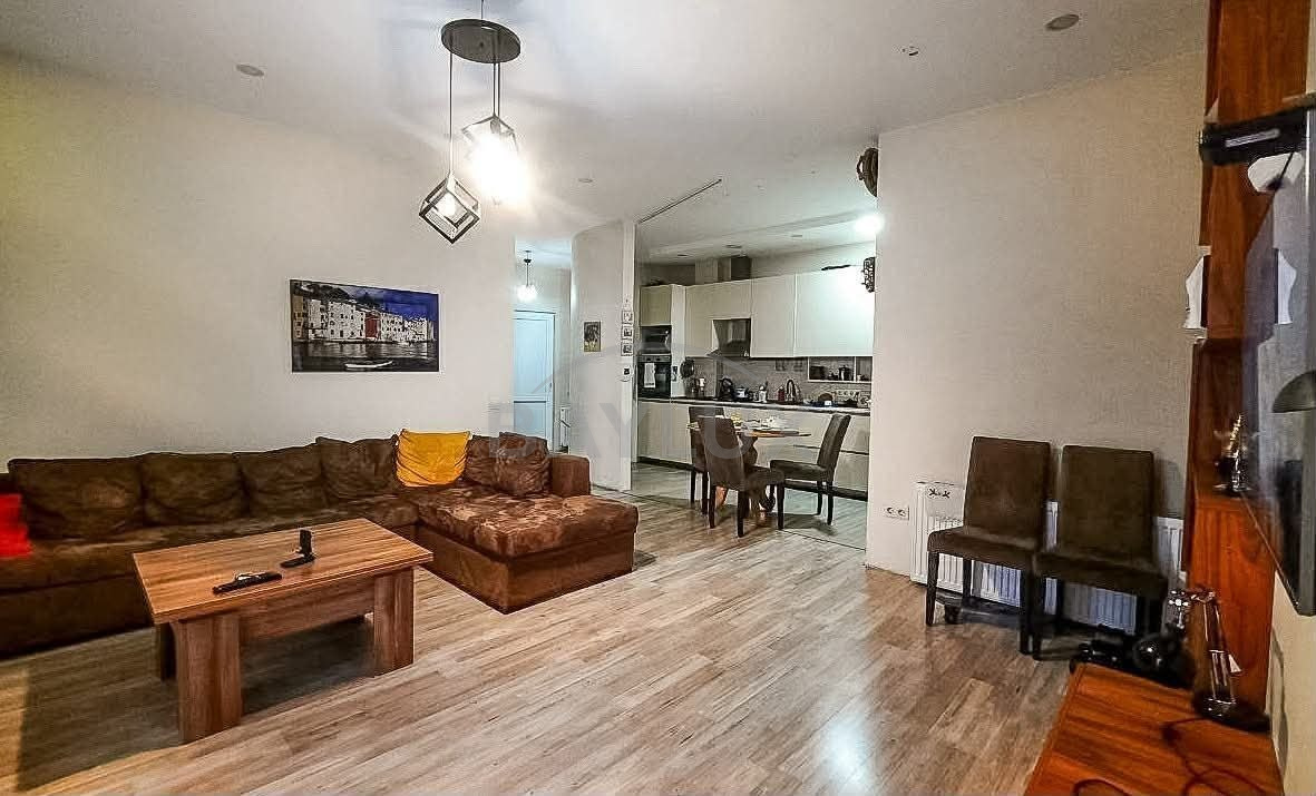 Apartment, 80 m² — Dzhavakhishvili 57
