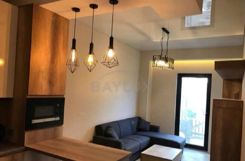 Apartment, 50 m² — : Chkheidze 9