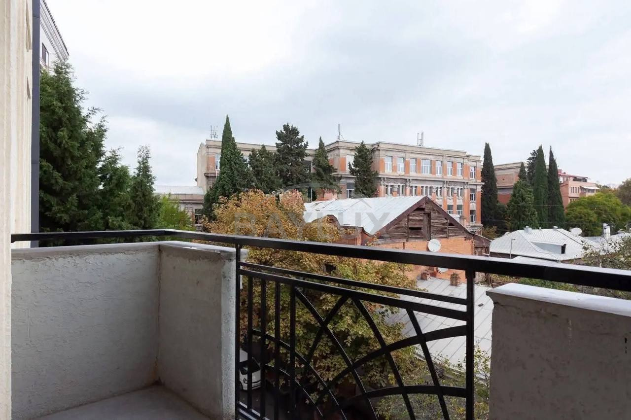 Улица Чхеидзе У. 12 — фото 4