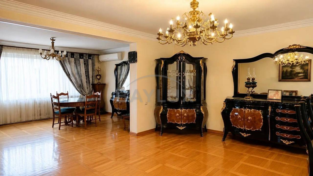 Apartment, 165 m² — Saburtalo