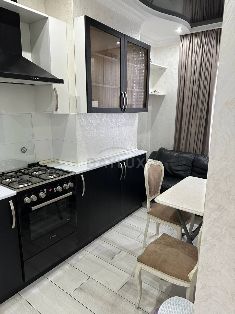 Apartment, 115 m² — St..pirosmani 18