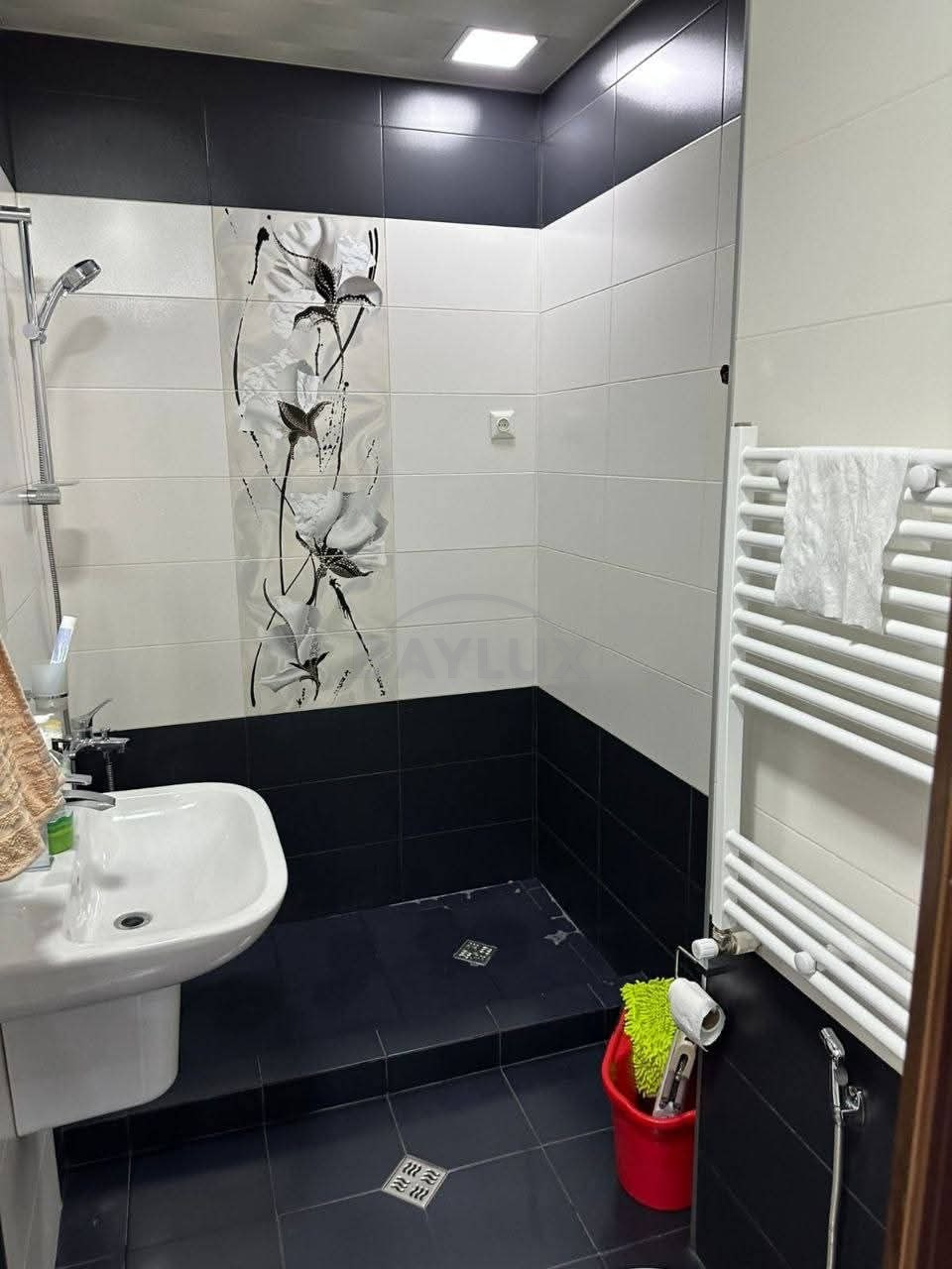 Apartment, 115 m² — St..pirosmani 18